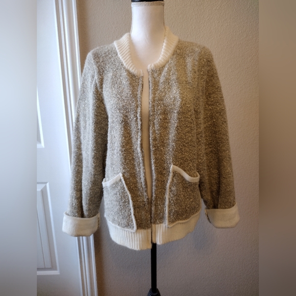 easel Jackets & Blazers - NWOT POL Cozy Beige and White Women's Jacket